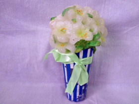 710303 Свеча "Букет лилий" 21см