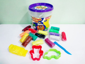 Н-р тіста для ліпл. в відрі, 12кол х 20гр+3форм CLASS 7631/4