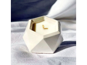 Свічка ароматна грейпфрут "Шестикутник гранений" у білому кашпо 20 мл 8030-0004