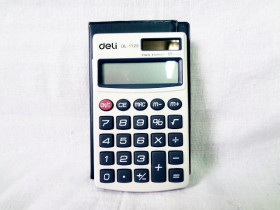 Калькулятор DELI 1120 средний