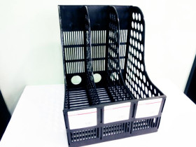 Лоток верт. пласт.3 відд.Імп 318