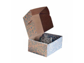 Коробка самозбірна, 24×17×10 см, новорічна, біла