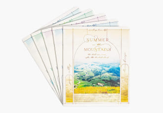 Зображення на фото зошити традиційні зі скобою