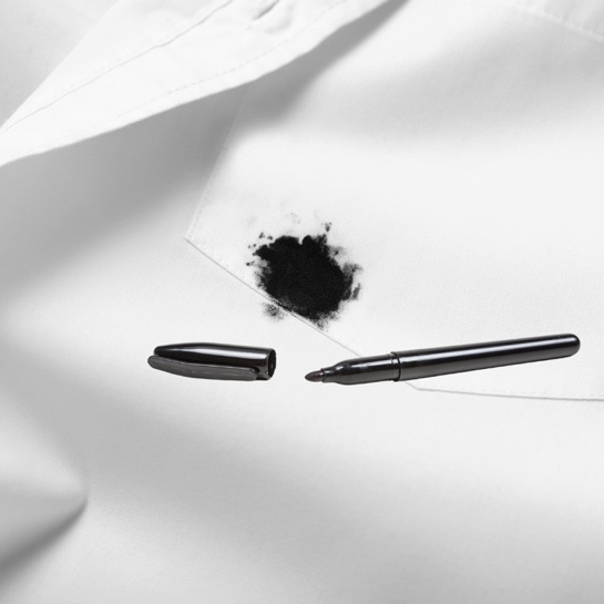 Як відмити маркер з одягу